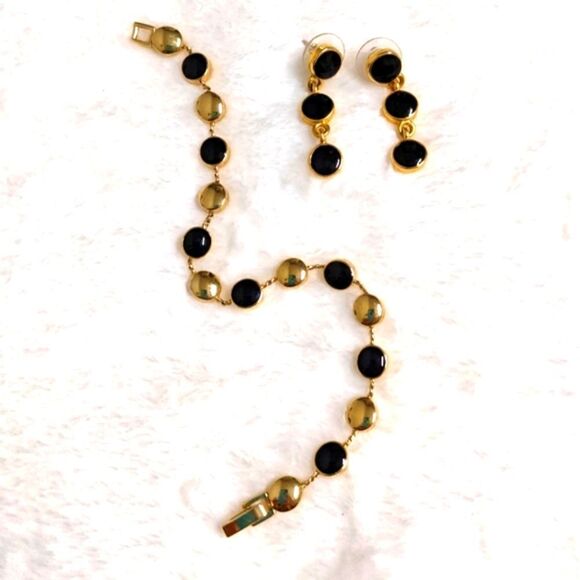 Vintage 1990's Black & Goldtone Bracelet and Pierced Earring Set - Picture 6 of 11